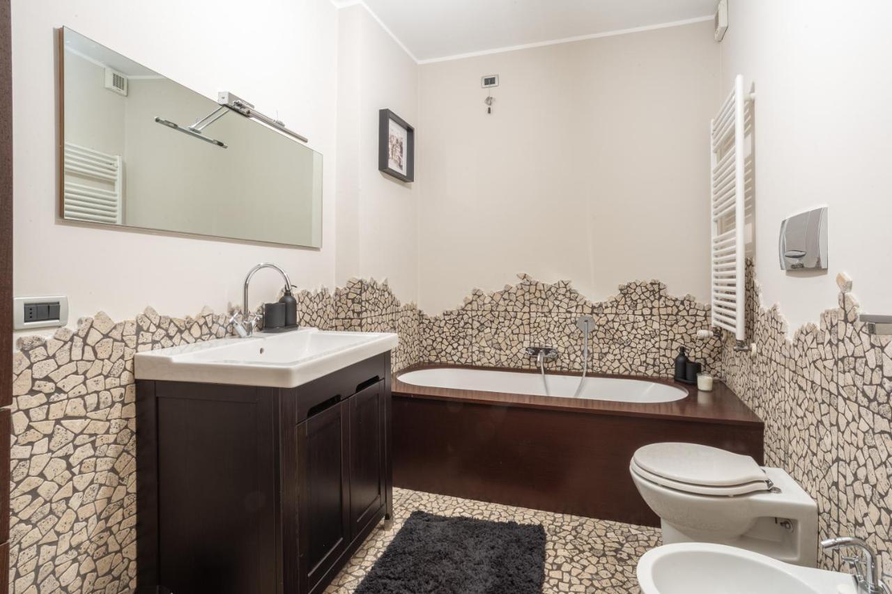Suite Alzaia By Icasamia It มิลาน ภายนอก รูปภาพ