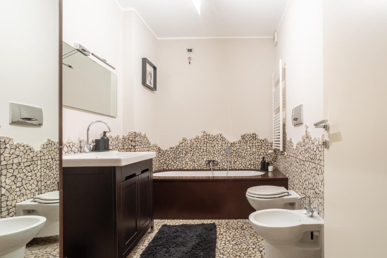 Suite Alzaia By Icasamia It มิลาน ภายนอก รูปภาพ