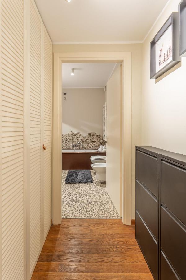 Suite Alzaia By Icasamia It มิลาน ภายนอก รูปภาพ